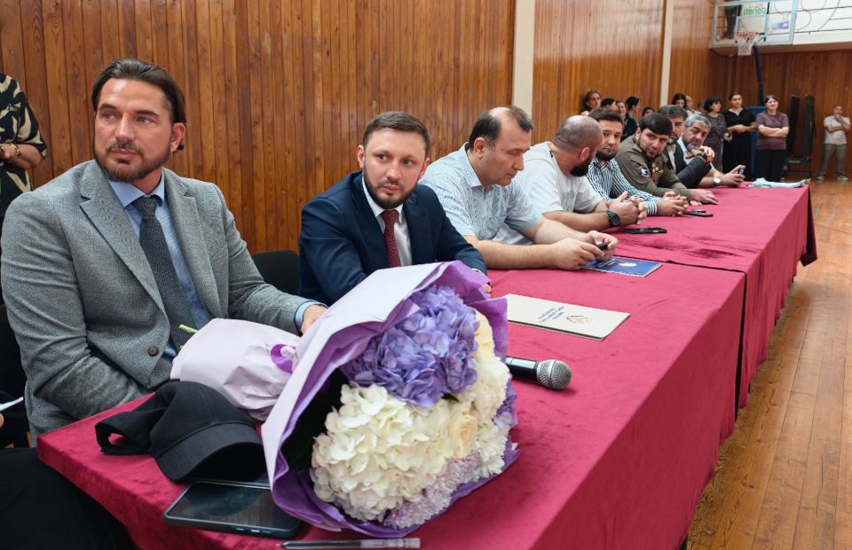 Джамбулат Гаджиев поздравил студентов Автомобильно-дорожного колледжа с Днём знаний